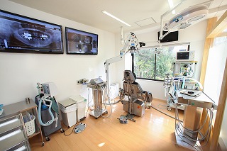 インプラント・口腔外科専門の手術室の写真